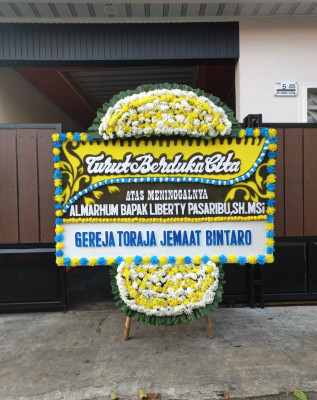 Papan Bunga Duka di Karang Bahagia